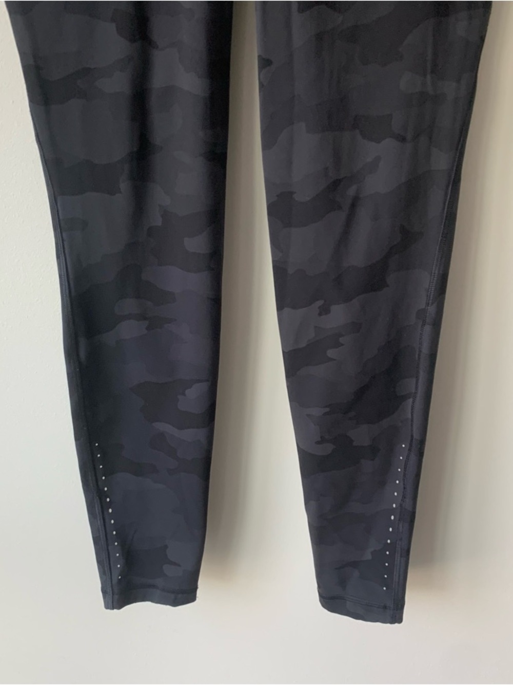 Lululemon Athletica Swift Speed High-Rise Tight 28" Legging Camo Luxtreme Size 8 - Picture 4 of 12
